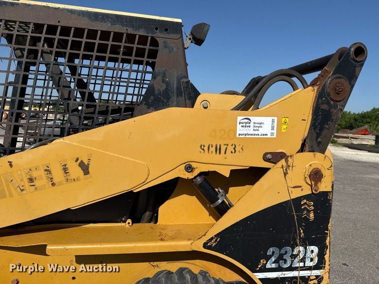 image for item DO7191 2005 Caterpillar 232B skid steer loader