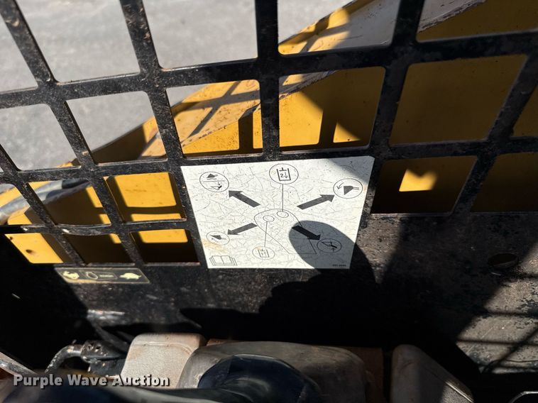 image for item DO7191 2005 Caterpillar 232B skid steer loader