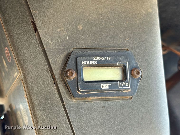 image for item DO7191 2005 Caterpillar 232B skid steer loader