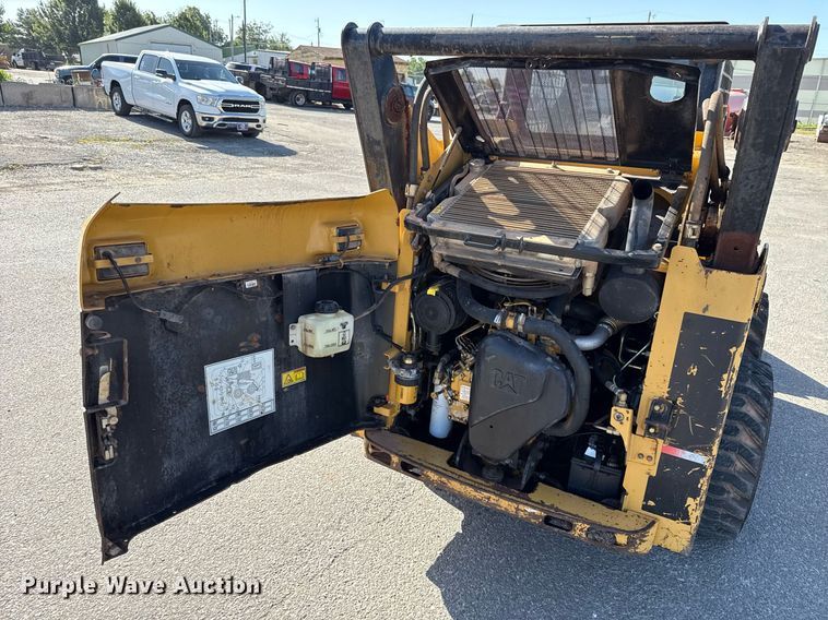 image for item DO7191 2005 Caterpillar 232B skid steer loader