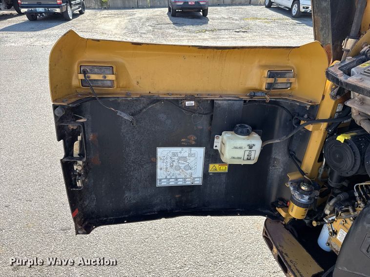 image for item DO7191 2005 Caterpillar 232B skid steer loader