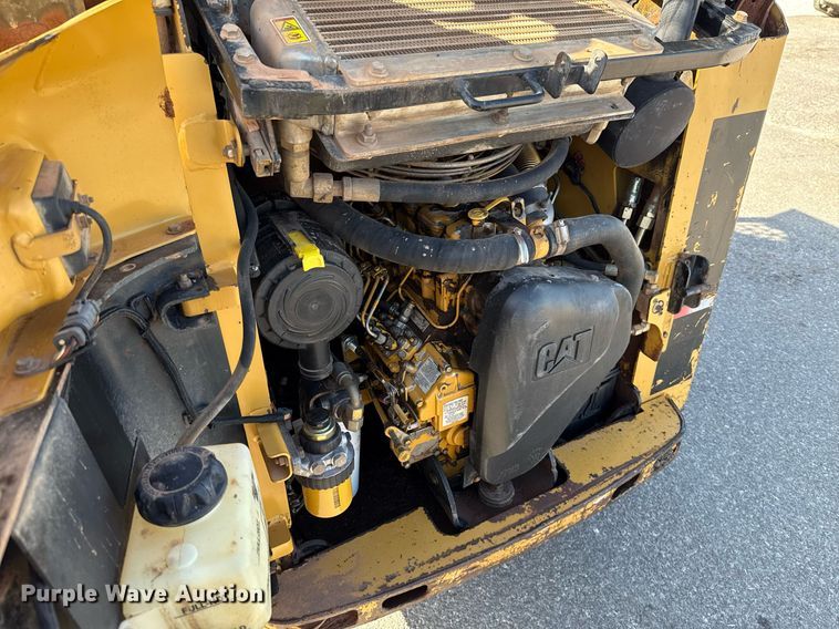 image for item DO7191 2005 Caterpillar 232B skid steer loader