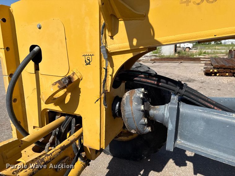 image for item DO7192 2005 John Deere 672D motor grader