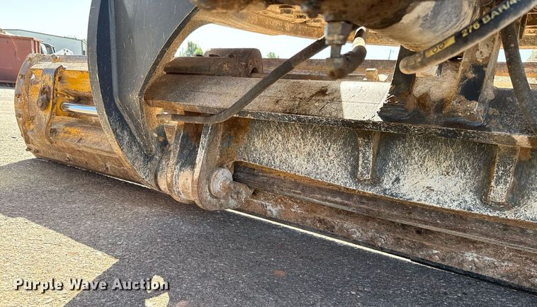 image for item DO7192 2005 John Deere 672D motor grader