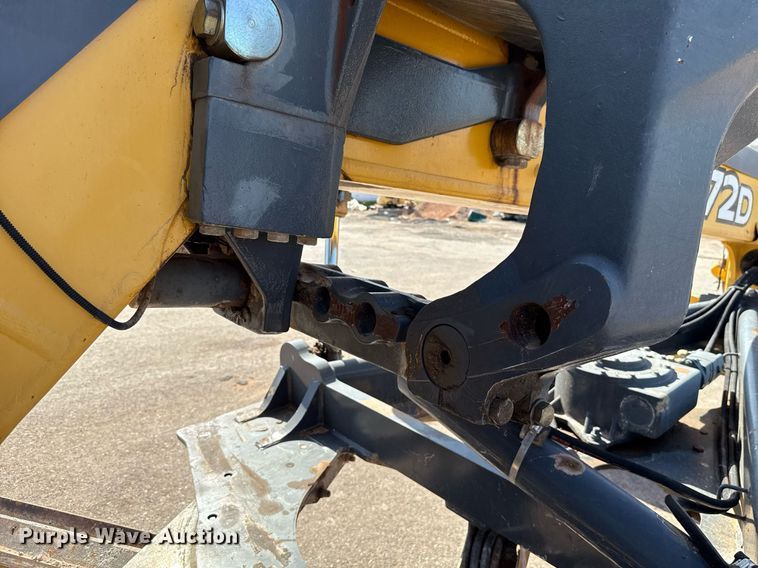 image for item DO7192 2005 John Deere 672D motor grader