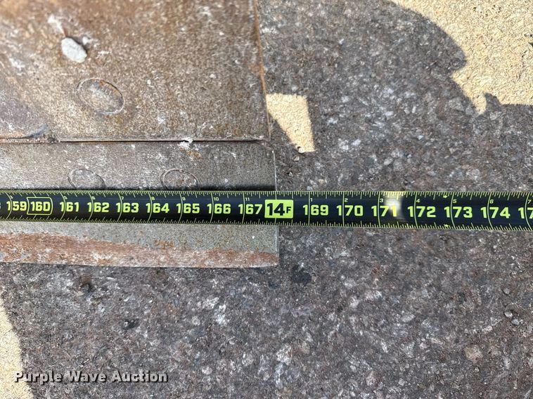 image for item DO7192 2005 John Deere 672D motor grader