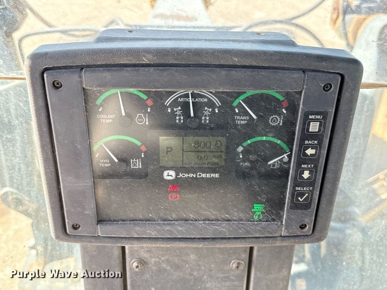 image for item DO7192 2005 John Deere 672D motor grader