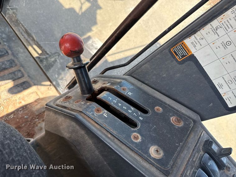 image for item DO7192 2005 John Deere 672D motor grader