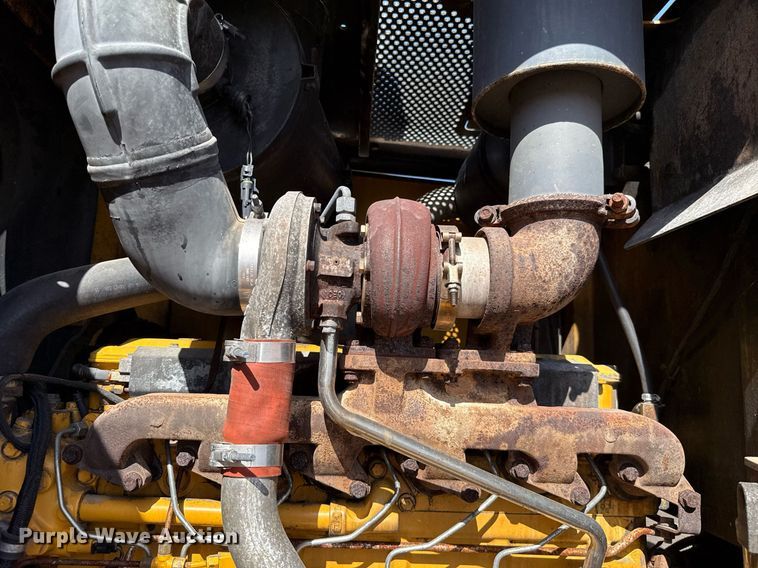 image for item DO7192 2005 John Deere 672D motor grader