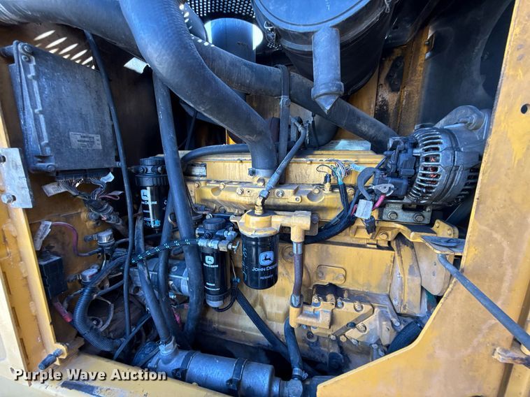 image for item DO7192 2005 John Deere 672D motor grader