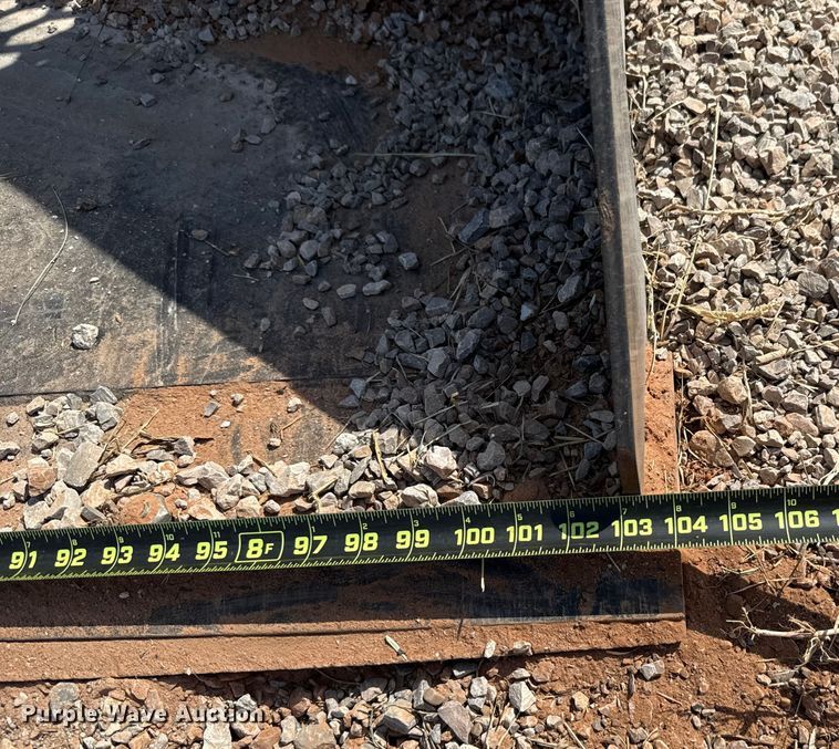 image for item DO7201 Caterpillar 469-0773 skid steer bucket