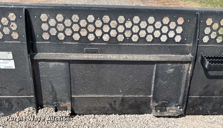 image for item DO7201 Caterpillar 469-0773 skid steer bucket