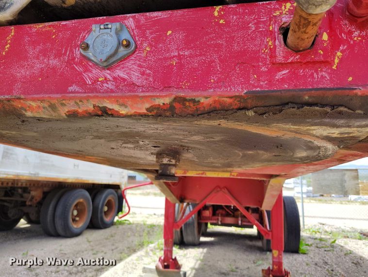 image for item DP4974 1979 Hobbs FCL-M2-22-7.5 end dump trailer