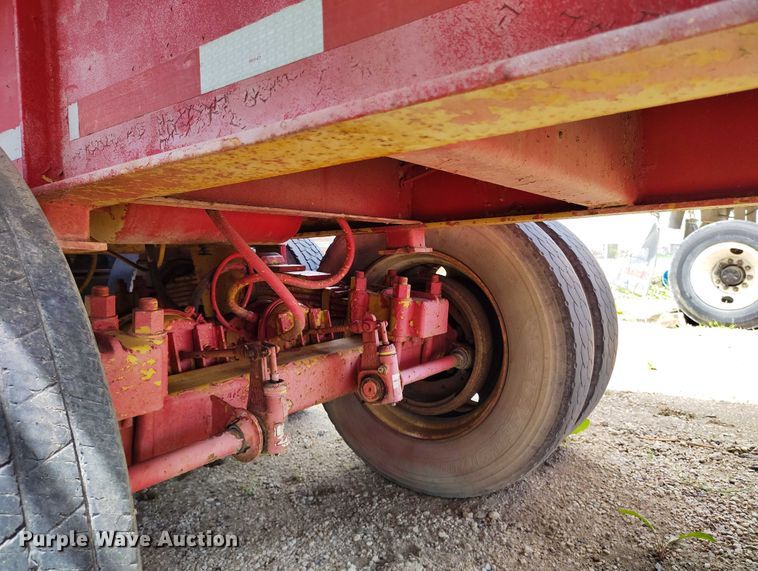 image for item DP4974 1979 Hobbs FCL-M2-22-7.5 end dump trailer