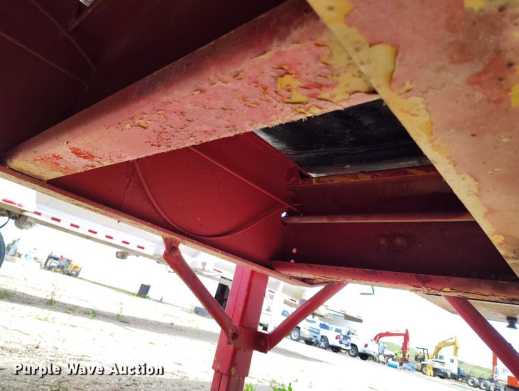 image for item DP4974 1979 Hobbs FCL-M2-22-7.5 end dump trailer