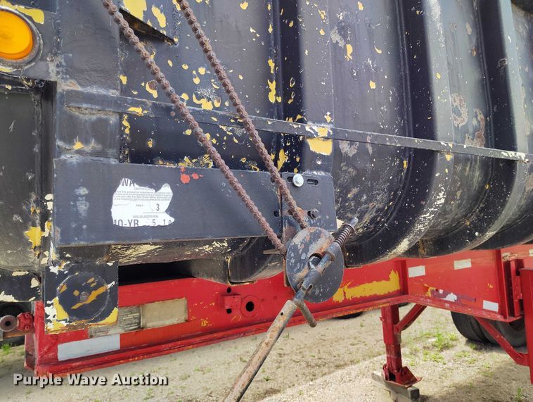 image for item DP4974 1979 Hobbs FCL-M2-22-7.5 end dump trailer