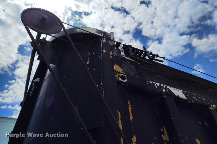 image for item DP4974 1979 Hobbs FCL-M2-22-7.5 end dump trailer