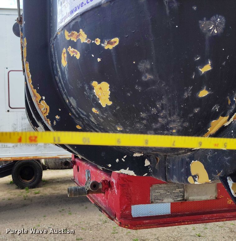 image for item DP4974 1979 Hobbs FCL-M2-22-7.5 end dump trailer