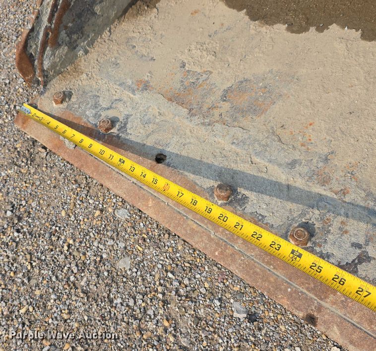 image for item DR3846 2003 Caterpillar 262 skid steer loader