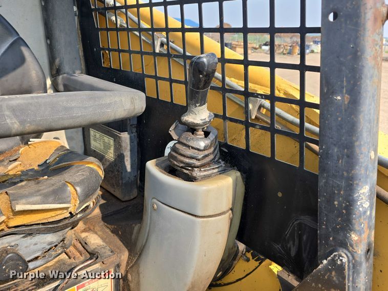 image for item DR3846 2003 Caterpillar 262 skid steer loader