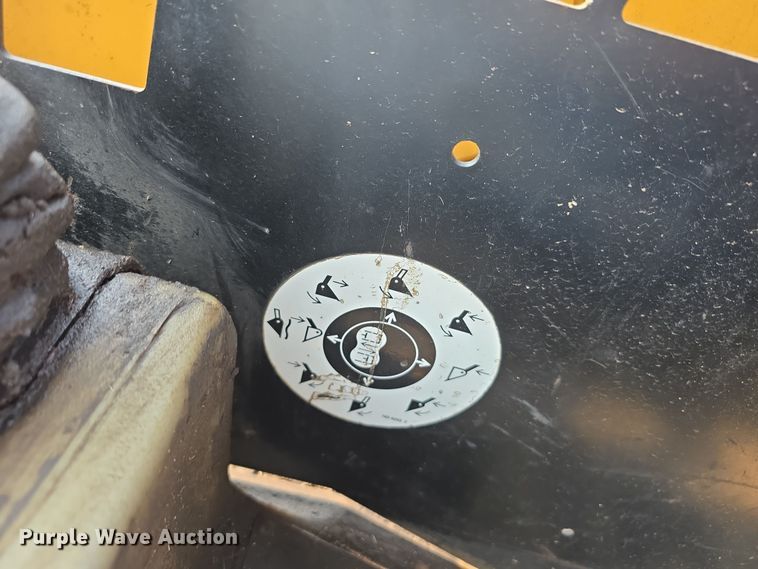 image for item DR3846 2003 Caterpillar 262 skid steer loader