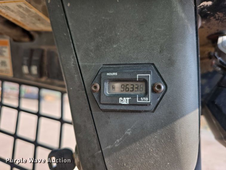 image for item DR3846 2003 Caterpillar 262 skid steer loader