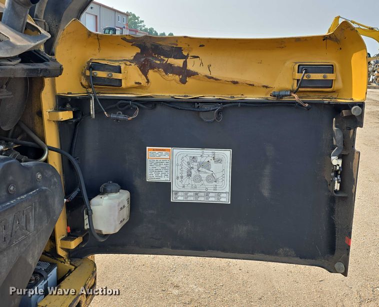 image for item DR3846 2003 Caterpillar 262 skid steer loader