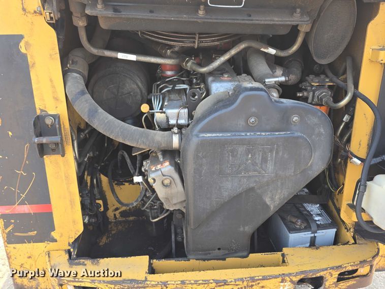 image for item DR3846 2003 Caterpillar 262 skid steer loader