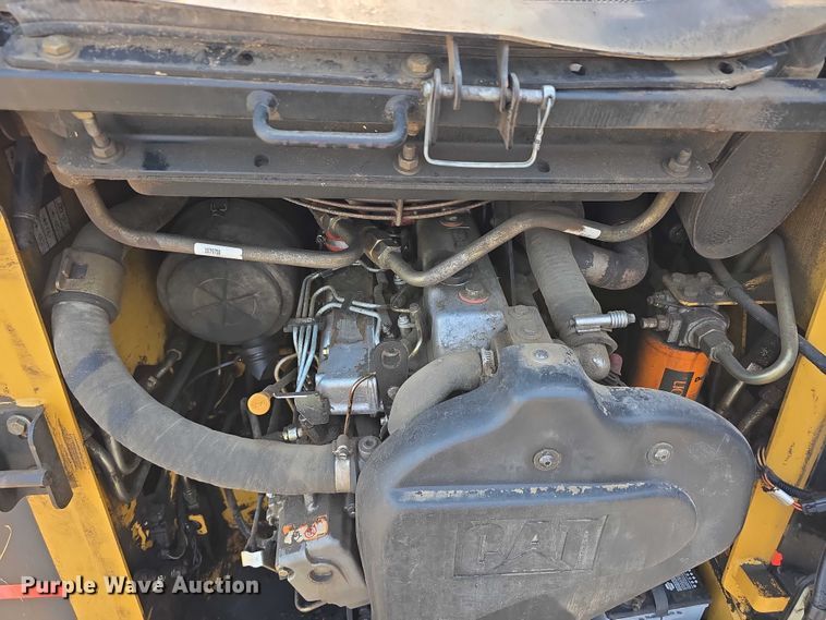 image for item DR3846 2003 Caterpillar 262 skid steer loader