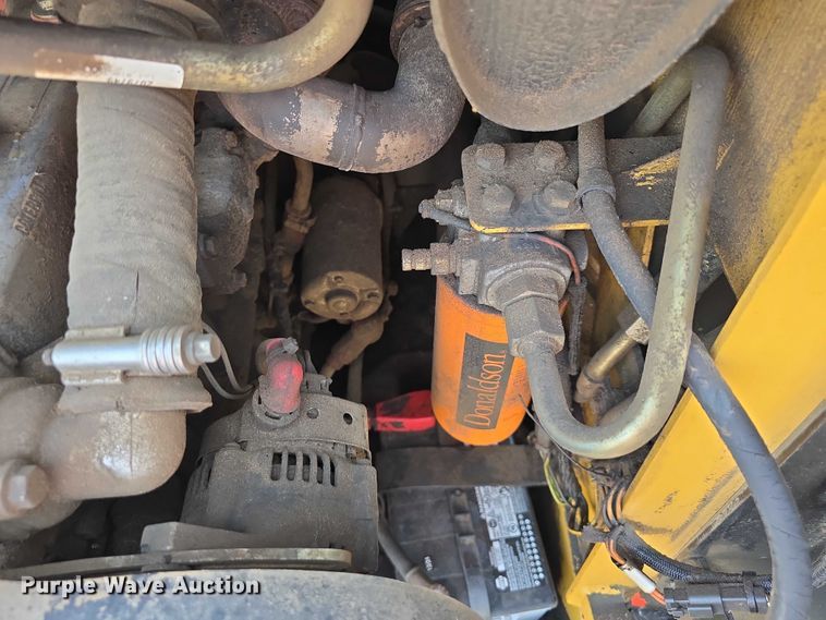 image for item DR3846 2003 Caterpillar 262 skid steer loader