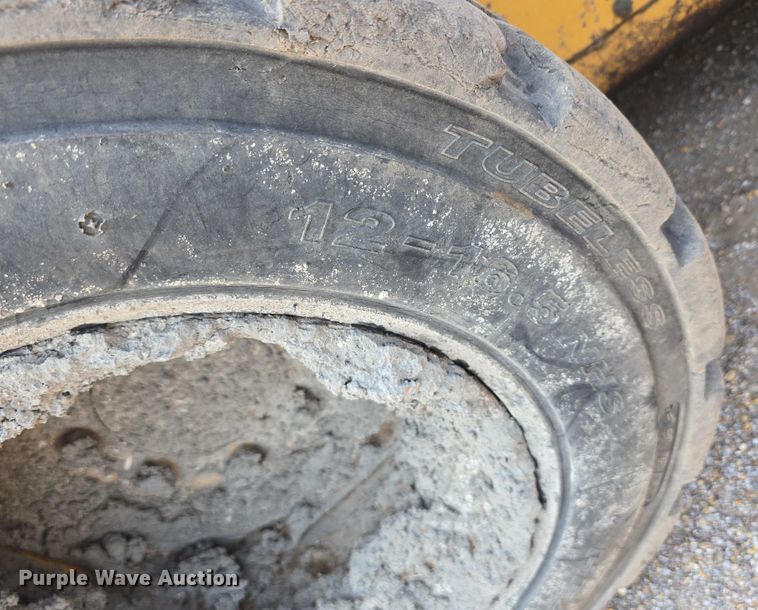 image for item DR3846 2003 Caterpillar 262 skid steer loader