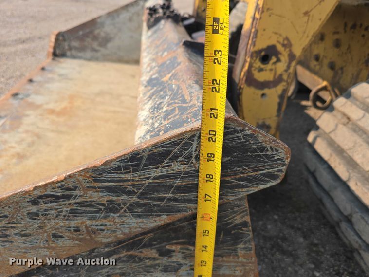 image for item DR3847 2008 Caterpillar 287C tracked skid steer loader