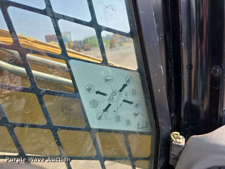 image for item DR3847 2008 Caterpillar 287C tracked skid steer loader