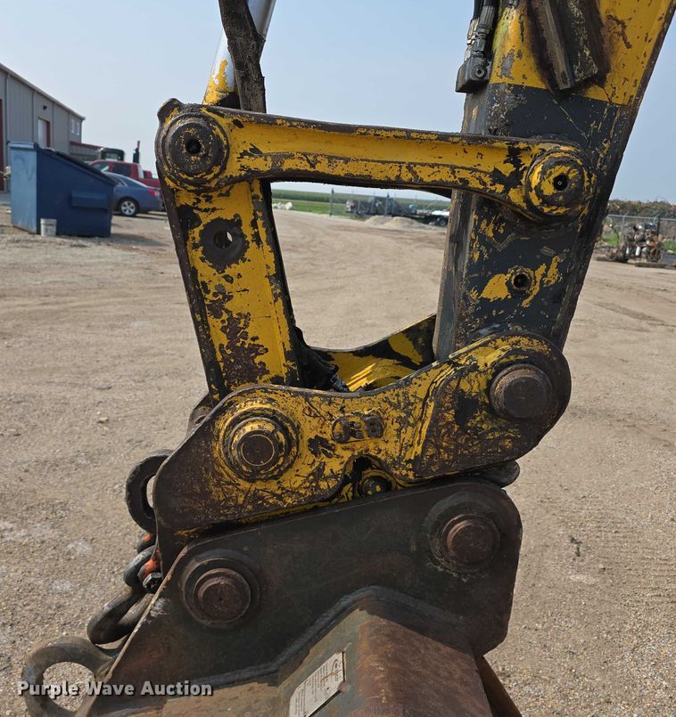 image for item DR3849 Komatsu PC128US-2 excavator
