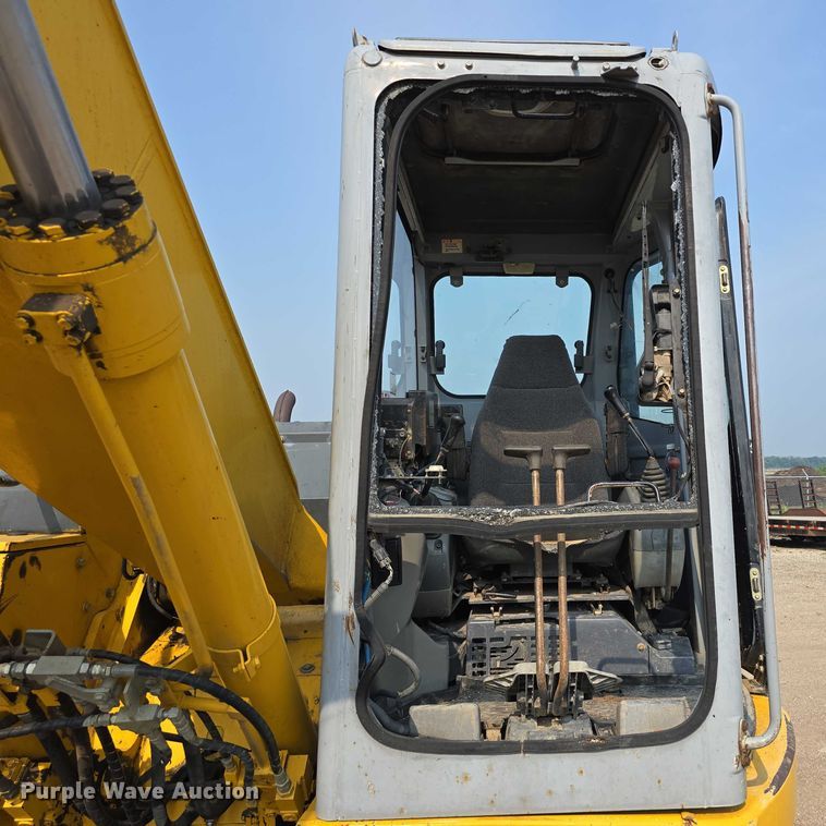 image for item DR3849 Komatsu PC128US-2 excavator
