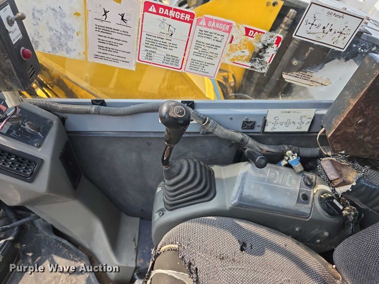 image for item DR3849 Komatsu PC128US-2 excavator