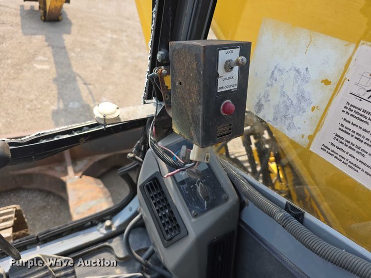 image for item DR3849 Komatsu PC128US-2 excavator