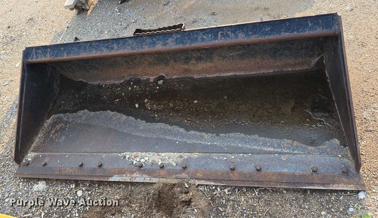 image for item DR3850 Caterpillar 279-5372 skid steer bucket