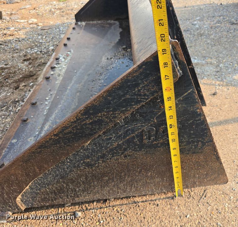 image for item DR3850 Caterpillar 279-5372 skid steer bucket