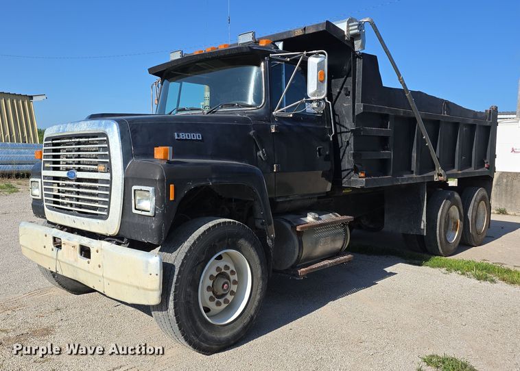 1995 Ford L8000
