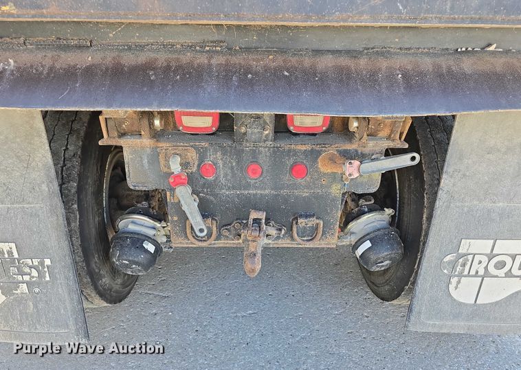 image for item DR3942 1995 Ford L8000 dump truck