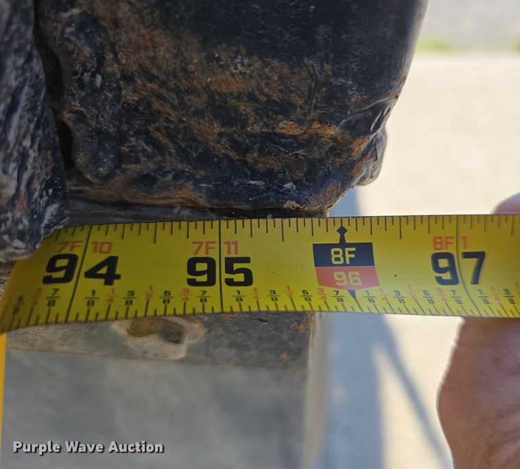 image for item DR3942 1995 Ford L8000 dump truck