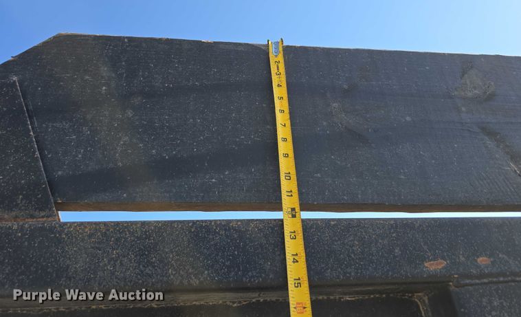 image for item DR3942 1995 Ford L8000 dump truck