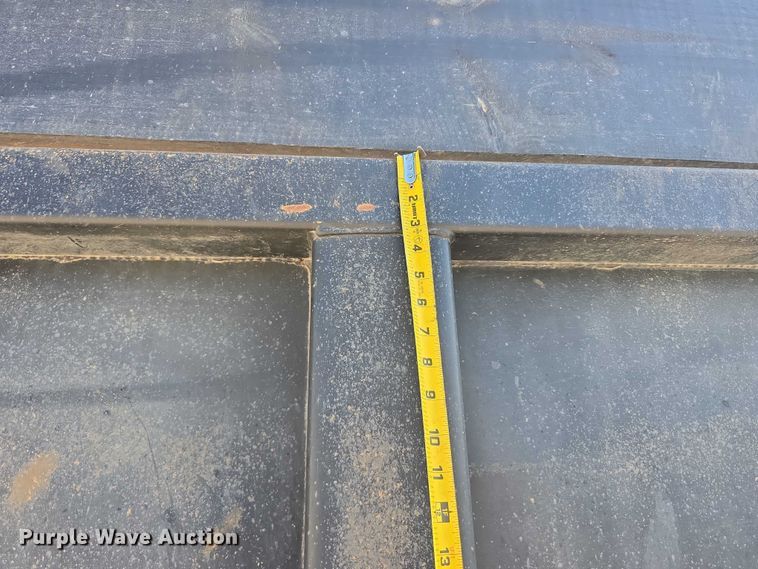 image for item DR3942 1995 Ford L8000 dump truck