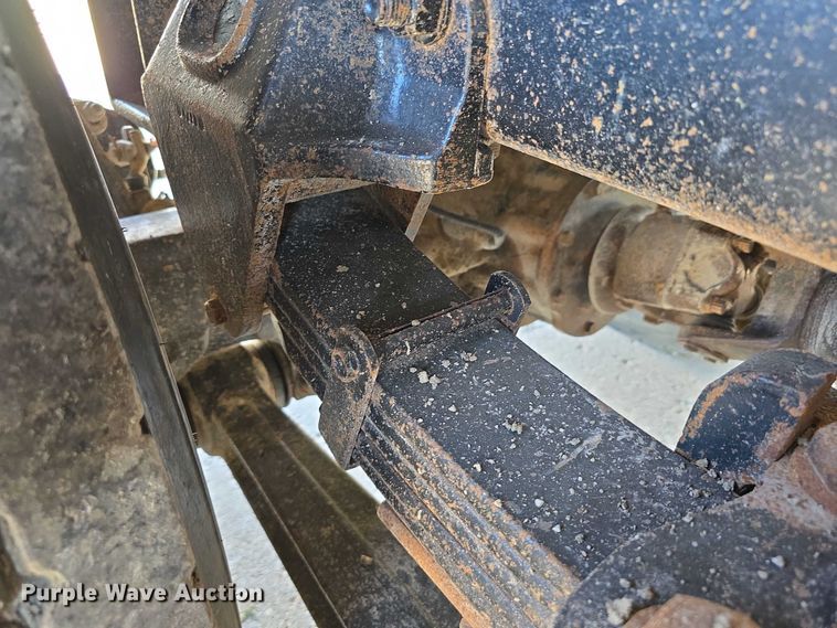 image for item DR3942 1995 Ford L8000 dump truck