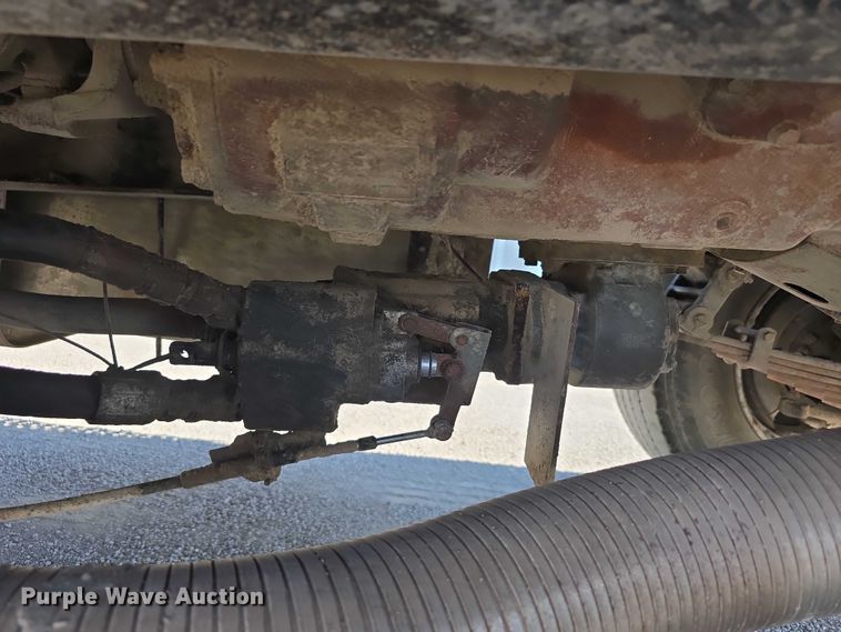 image for item DR3942 1995 Ford L8000 dump truck