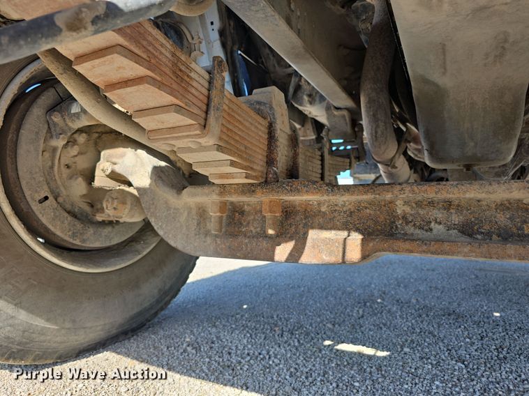 image for item DR3942 1995 Ford L8000 dump truck