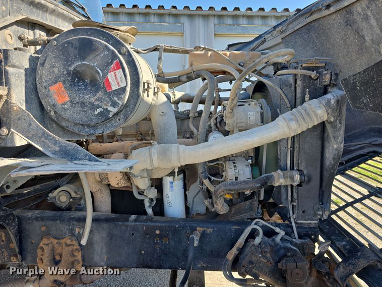 image for item DR3942 1995 Ford L8000 dump truck