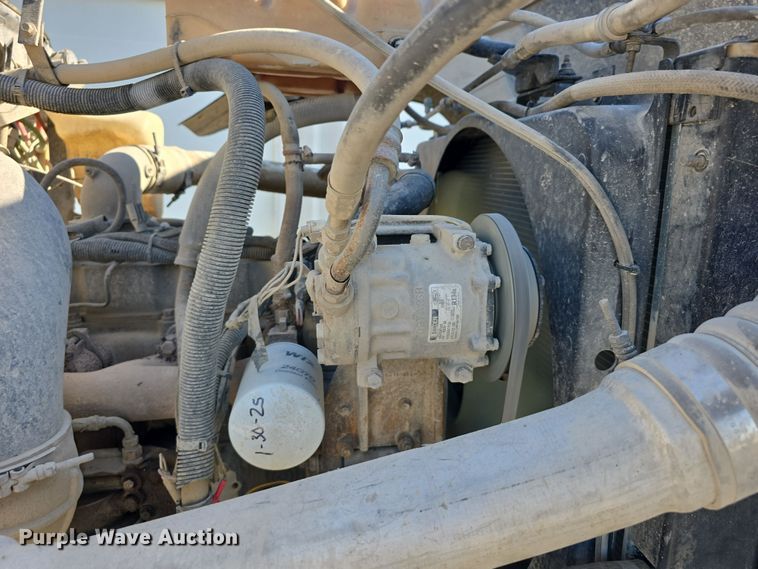 image for item DR3942 1995 Ford L8000 dump truck