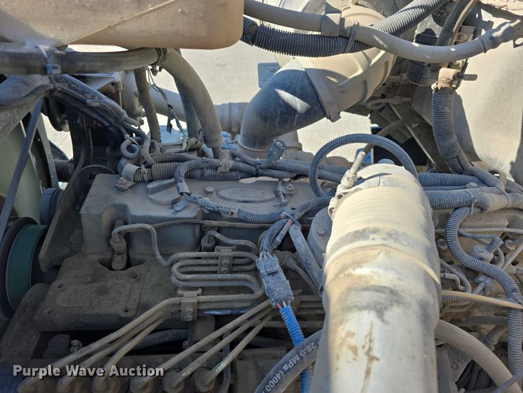 image for item DR3942 1995 Ford L8000 dump truck